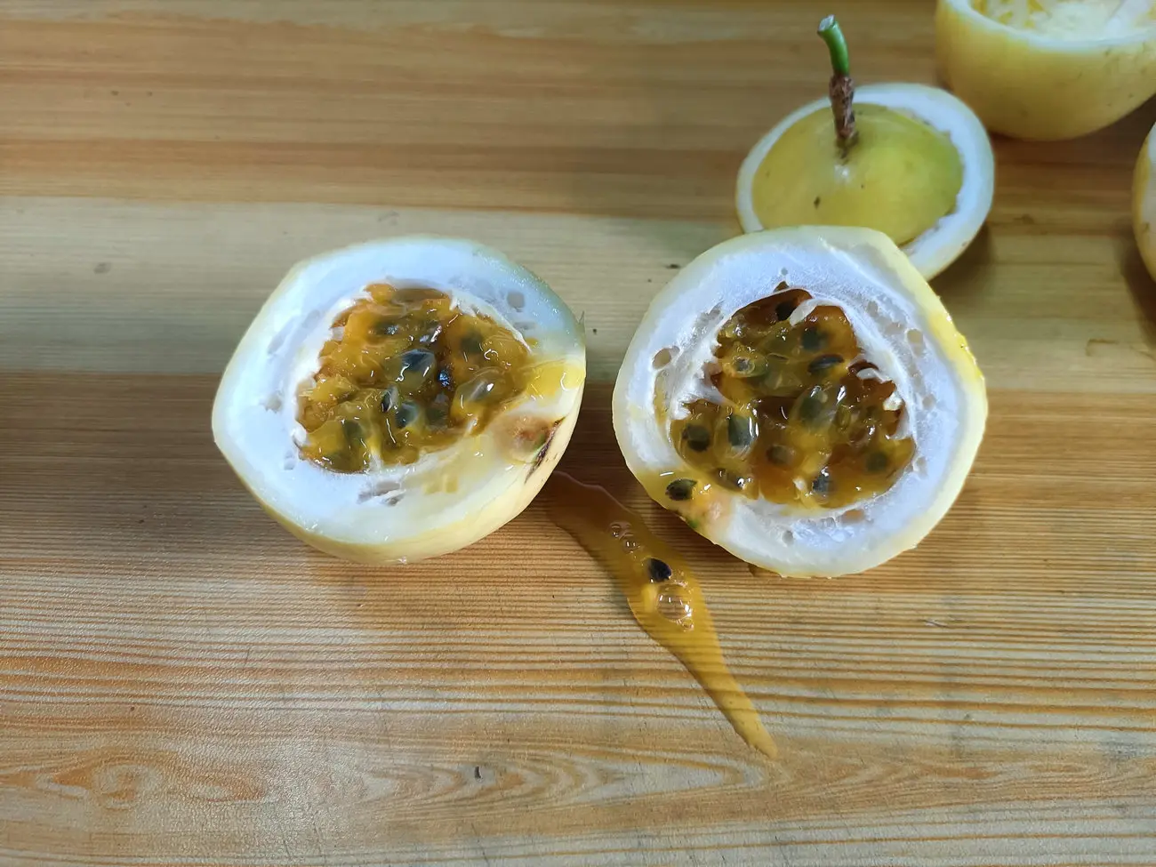 黄金百香果甜度最高可达20度，满足你的口福追求